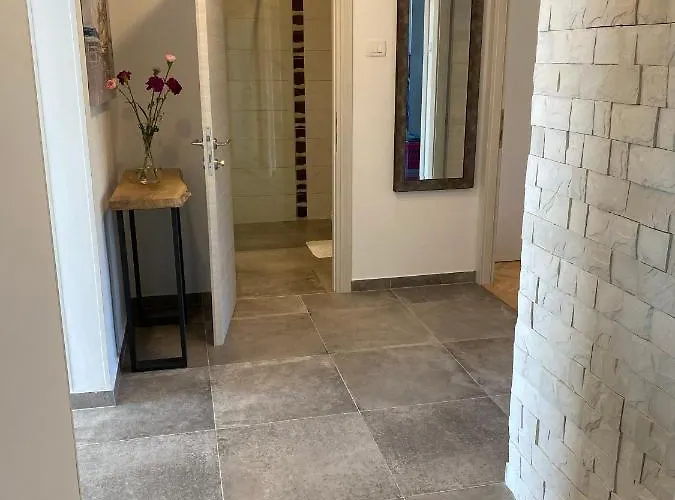 Blue View 公寓 茨里克韦尼察