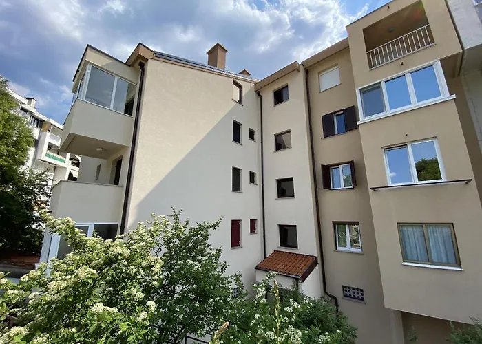 Blue View 公寓 茨里克韦尼察